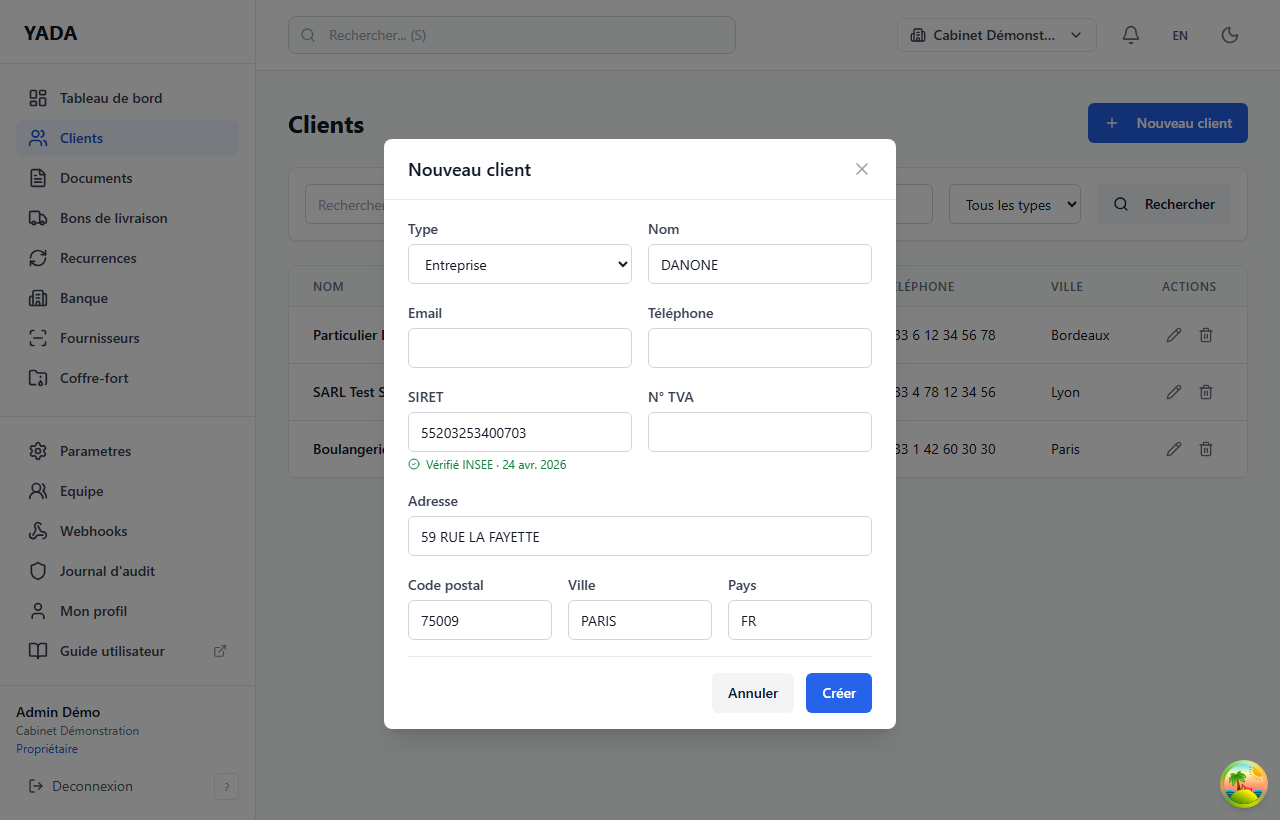 Formulaire client avec badge « Vérifié INSEE » et champs auto-remplis depuis SIRENE